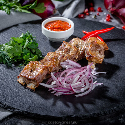 Шашлык из бараньих ребер в Долшашлык по цене 950 ₽