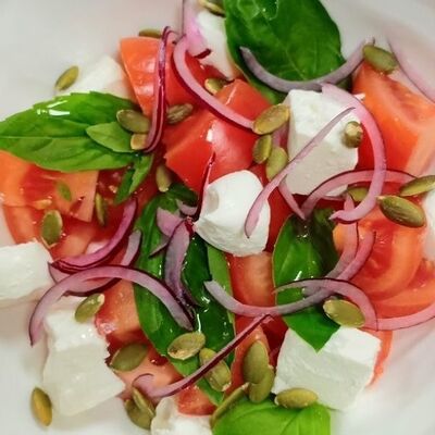 Томаты и сыр в Pizza Allegro по цене 600 ₽
