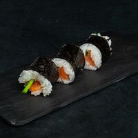 Хэнд-ролл острый Форель в Sushi Yoshitake Omakase