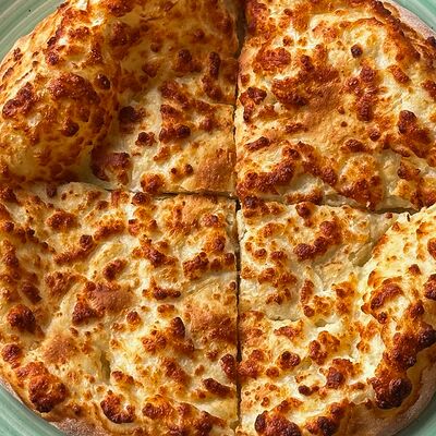 Хачапури с сыром по-мегрельски (Нарта )в Мадо - Душа Грузии по цене 1199 ₽