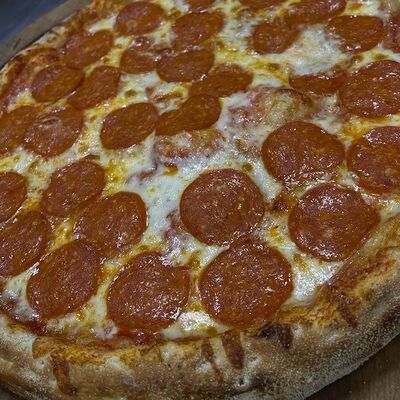 Пицца Пепперонив Ymi по цене 742 ₽