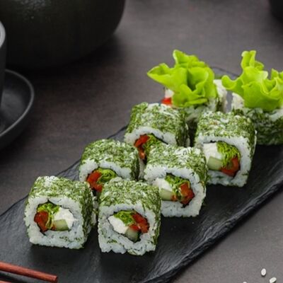 Ролл Овощ в помощь в Omakase Yoshitake Sushi по цене 680 ₽