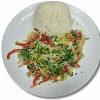 Рис на пару с овощами на воке в Pho Bo Ханой