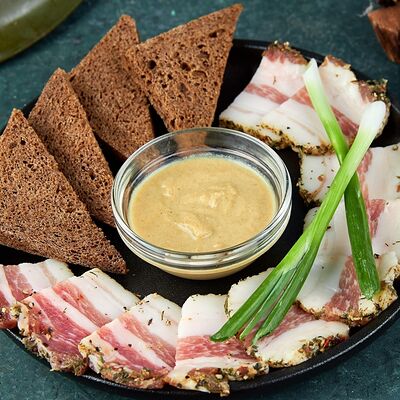 Сало по-домашнему в ЕрмолаевЪ Генштаб по цене 385 ₽