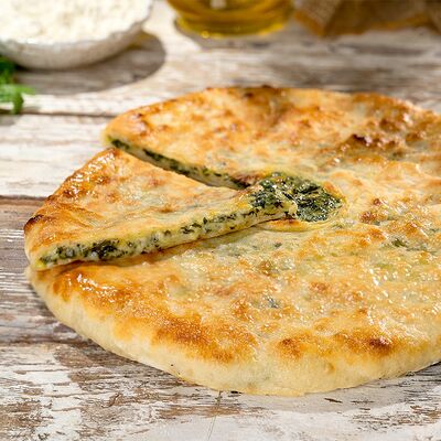 Сыр со шпинатом 450 г в Пиросетия Осетинские пироги по цене 530 ₽