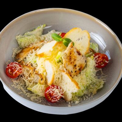 Салат Цезарь с курицей в The Best Burger по цене 460 ₽