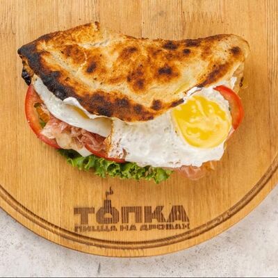 Капрезе-хамонв ТОПКА Пицца на дровах по цене 980 ₽