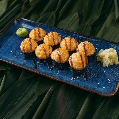 Запечённый ролл с креветкой и гребешком в Sushi lovers по цене 890 ₽