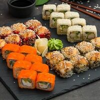 Сет Обжорка в Omakase Yoshitake Sushi