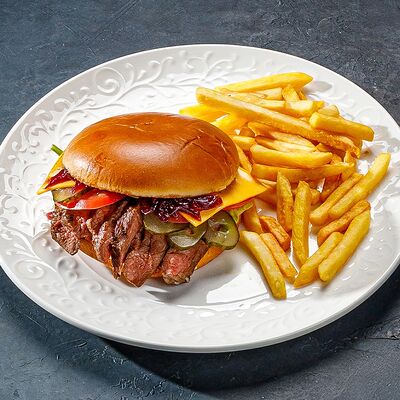 Большой бургер со стейком Вегас в Этажи по цене 790 ₽