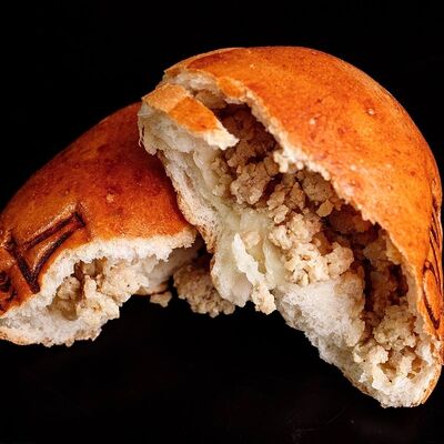 Пирожок с курицей в Дом по цене 165 ₽