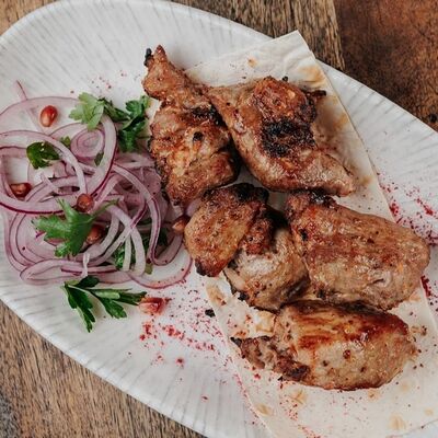 Шашлык из куриного бедра в Вах!Хинкали по цене 570 ₽