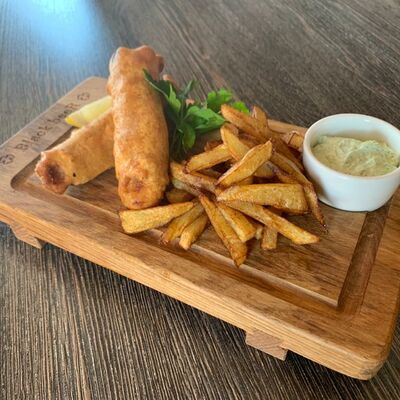 Fish and Chips в London pub по цене 660 ₽