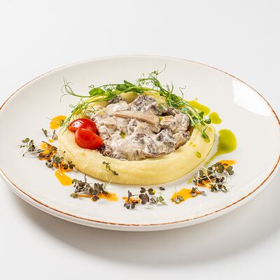 Бефстроганов в Миндаль по цене 1020 ₽