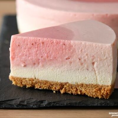 Чизкейк клубничный в Panama City по цене 279 ₽