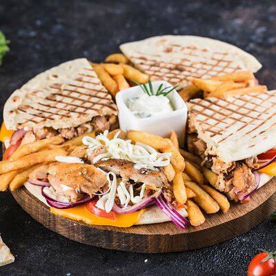 Скепасти со свининой в Mangal Doner по цене 629 ₽