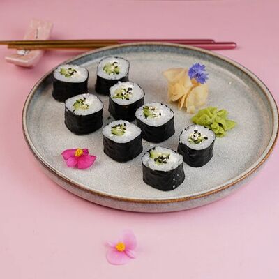 Мини-ролл Огурец и сыр в Moshi Sushi по цене 310 ₽