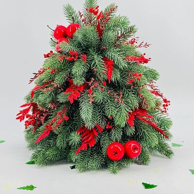 Новогодняя ёлочка с красным декором из искусственного нобилиса в Дарите красиво по цене 6990 ₽