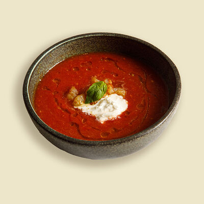 Суп томатный с креветками и страчателлой в Римляне по цене 650 ₽