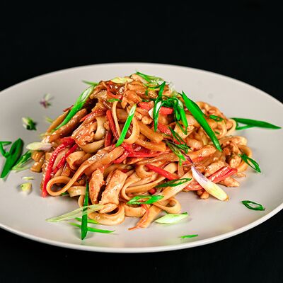 Вок с курицей Ток-Пок в Евразия по цене 545 ₽