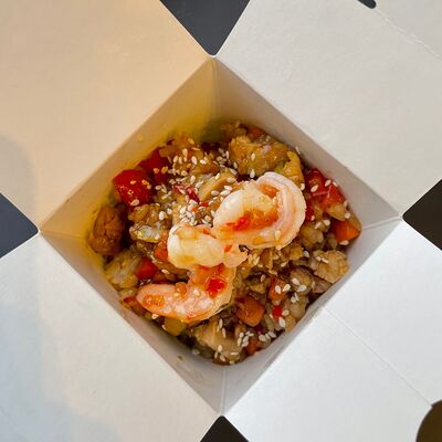 Рис с креветками подтай в Caramel по цене 470 ₽