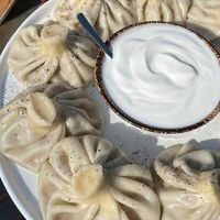Хинкали с сыром и зеленью в Маск