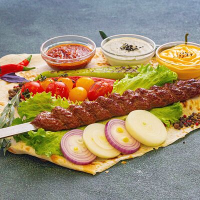 Люля-кебаб свиной в ланч-боксе в Точка гриль по цене 580 ₽