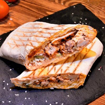 Шаурма Классическая с курицей в Папа Mangals по цене 360 ₽