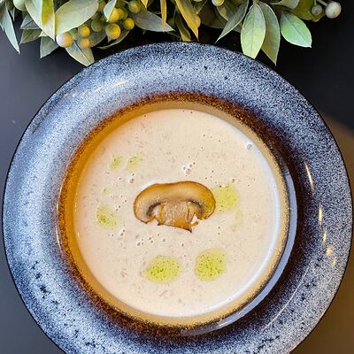 Крем суп грибной в Caramel по цене 350 ₽