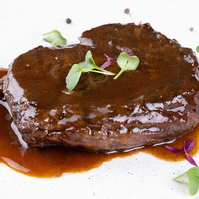 Стейк из говяжьей вырезки в На речке по цене 1800 ₽