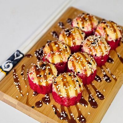 Калифорния запеченная с лососем терияки в Tochi Food по цене 615 ₽