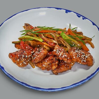 Овощи хибачи с цыплёнком в соусе терияки в Лукоморье по цене 605 ₽