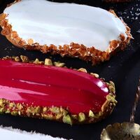 Эклер ванильный в Белая черешня