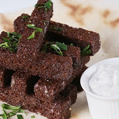 Гренки бородинские с чесноком и соусом айоли в Kitchen по цене 150