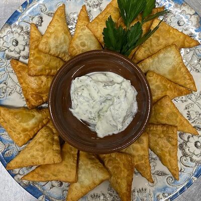 Мини-чебуреки с брынзой в Трактир Медведь по цене 3140 ₸