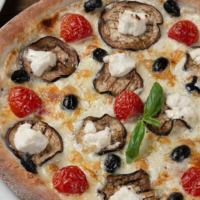 Пицца Средиземноморскаяв Adriano Leonardo по цене 768 ₽