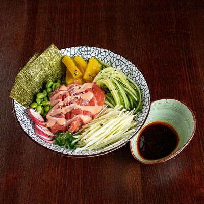 Поке с лососем в Pho'n'Roll по цене 750 ₽