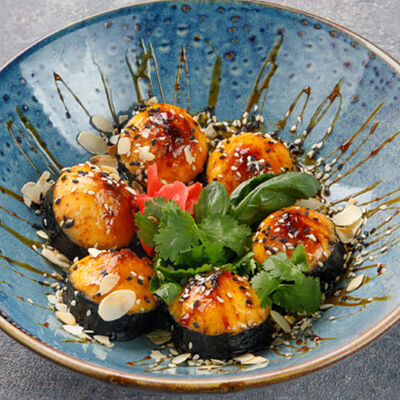 Запеченный ролл с угремв Терраса по цене 1100 ₽