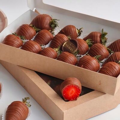 15 клубник в шоколаде в Kissberry по цене 2920 ₽