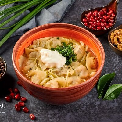 Пельмени с бульоном в Чайхана Фаррух по цене 480 ₽