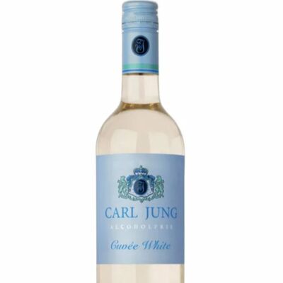 Безалкогольное вино Carl Jung Riesling белоев Noble по цене 1650 ₽