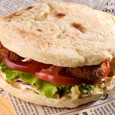 Пита с фалафелем в Бутер Бро по цене 366 ₽