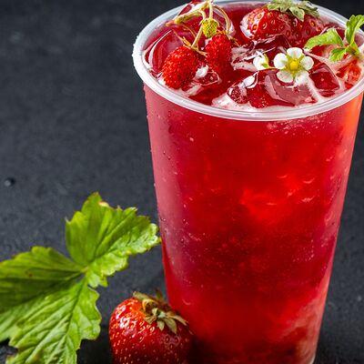 Клубничное лето в One More Bubble по цене 490 ₽