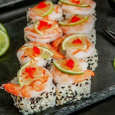 Эбби фреш ролл с тигровыми креветками и лаймом в Fast Япония Premium Sushi по цене 472 ₽