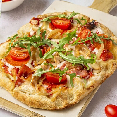 Пиццета мясная с луком бальзамик в iL Патио по цене 28 р.