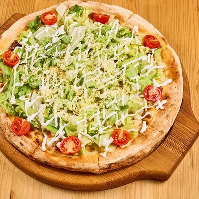 Пицца Цезарь в 4 сыра по цене 910 ₽