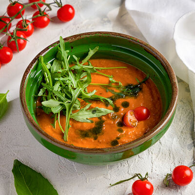 Томатный суп с итальянскими травами в Авокадо по цене 605 ₽