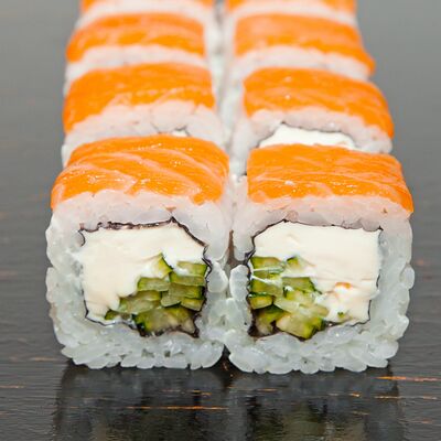 Ролл Филадельфия лайт в Toto Sushi по цене 439 ₽