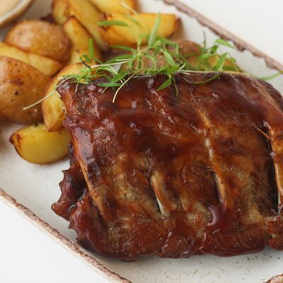 Ребра свиные с картофелем беби в Блиныпицца по цене 840 ₽