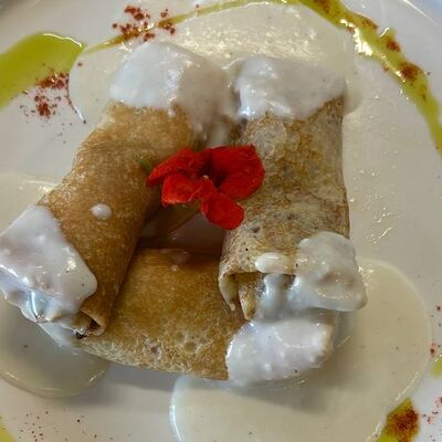 Блины с риетом из лосося в Мятный Трюфель по цене 450 ₽